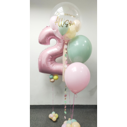 Bouquet de globos de helio personalizado con un globo número  - 1