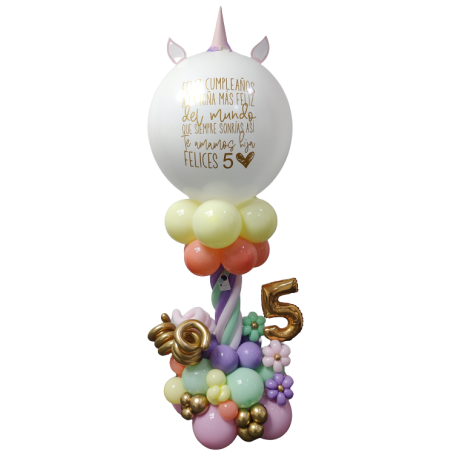 Arreglo de globos con globo gigante personalizado inspirado en Unicornio  - 1