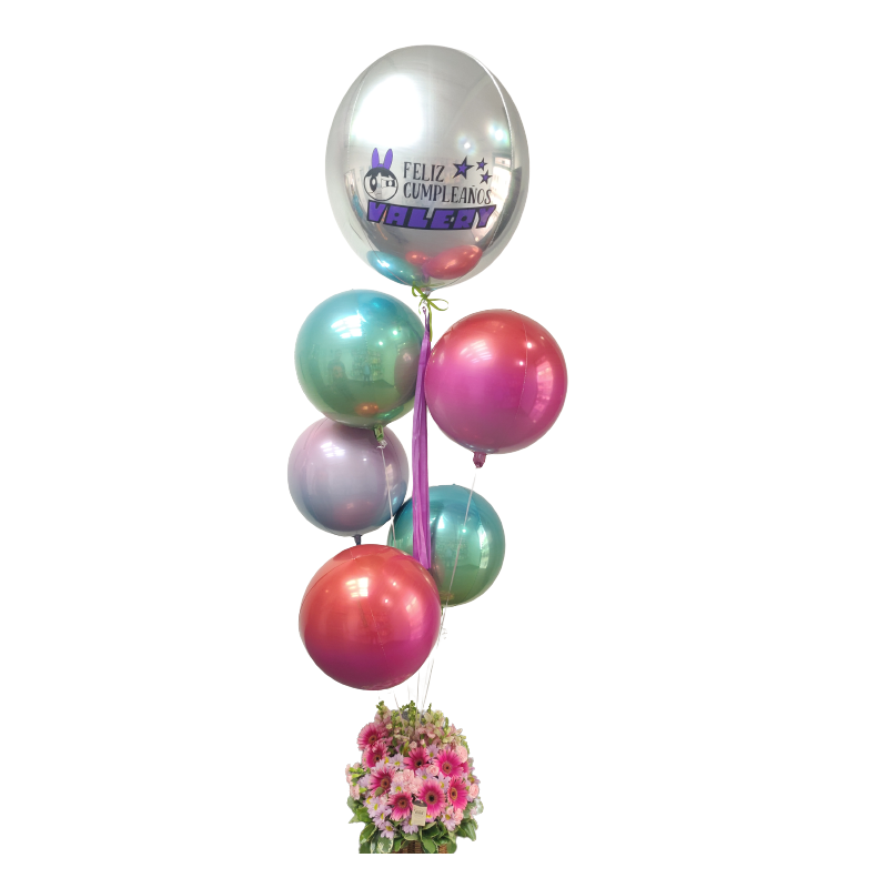 Cesta de flores con gran boquet de globos esféricos metalizados de helio con globo grande personalizado Mapari flores - 5